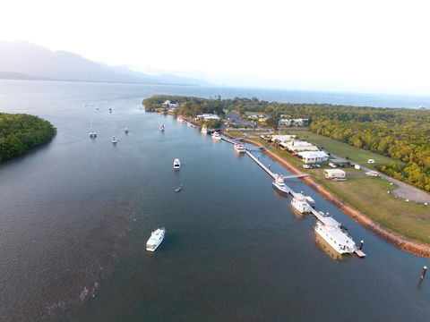 Lucinda Fishing Lodge - Accommodation Daintree 0