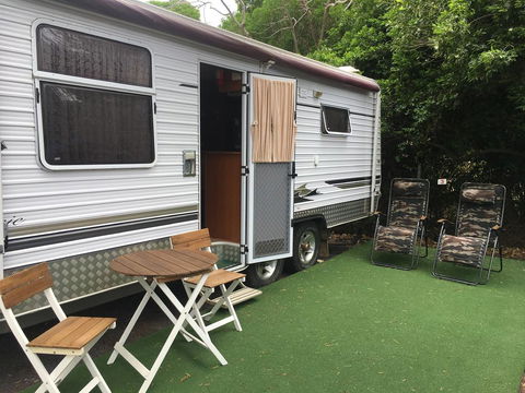 Luxury Caravan - Accommodation Daintree 3