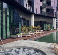 Luxury CBD - Pool Gym and Spa - Accommodation Daintree