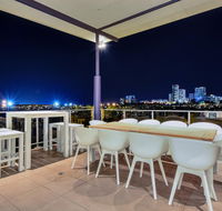 Luxury Darwin City Lights Jacuzzi Central Location Large House New Furnishings - Accommodation Daintree