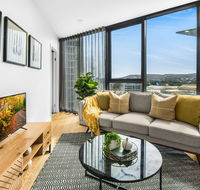 Luxury Inner-city Pad with Pool Gym and Sauna - Accommodation Daintree