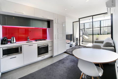 Luxury Large Modern Apartment Close To City, Parks, Shops And Public Transport - Accommodation Daintree 1