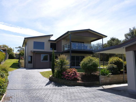 Luxury Near Old Pier Beach - Accommodation Daintree 0