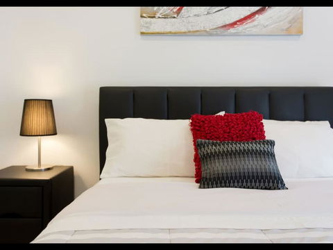 M5 Apartment In The Free Transit Zone West Perth - Accommodation Daintree 3