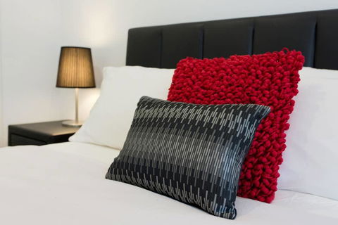 M5 Apartment In The Free Transit Zone West Perth - Accommodation Daintree 2