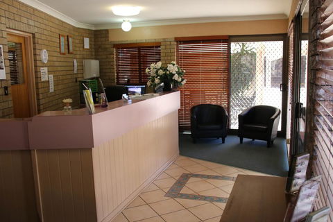 Macintyre Motor Inn - Accommodation Daintree 2