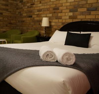 Magdala Motor Lodge  Lakeside Restaurant - Accommodation Daintree