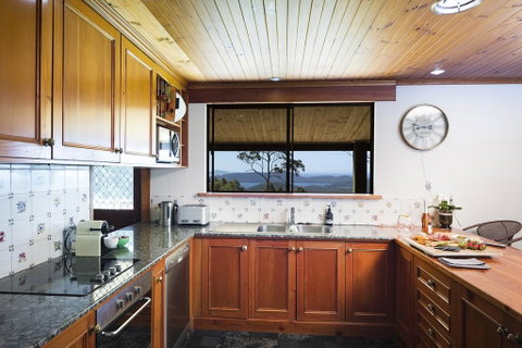 Magic Mountain At Smiths Lake - Accommodation Daintree 3