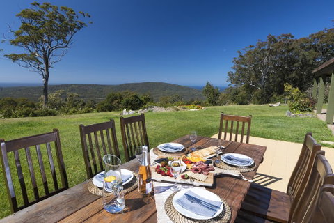 Magic Mountain At Smiths Lake - Accommodation Daintree 0