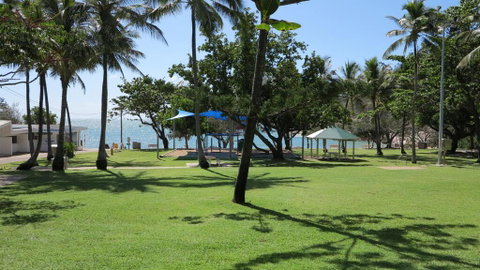 Magnetic Shores Unit 3 - Accommodation Daintree 3