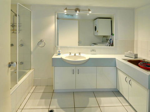Mainsail 3 - 2 BDRM Apt In Central Mooloolaba - Accommodation Daintree 2