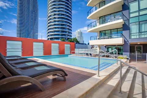 Mantra Broadbeach On The Park - Accommodation Daintree 0