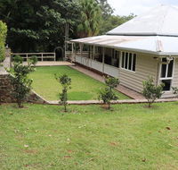 Mapleton Falls Farm House - Accommodation Daintree