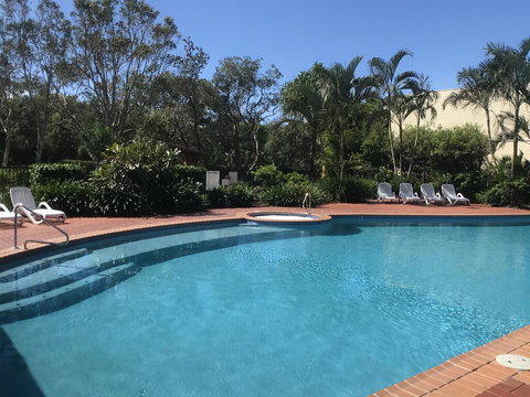 Marcoola Beachfront 3BR -Pool-100m To The Beach. - Accommodation Daintree 1