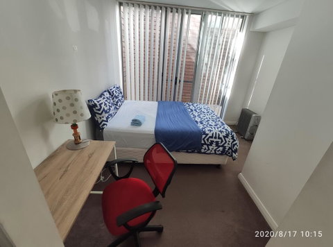 Mascot Clean Bedroom - Accommodation Daintree 3