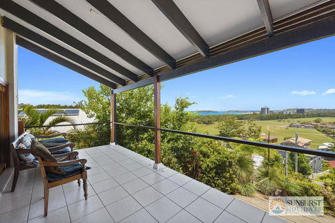 Mcauleys Beach House - Accommodation Daintree 1