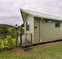Mena Creek Flower House - Accommodation Daintree