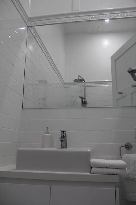 Mentor Chambers Apartment Bed & Breakfast - Accommodation Daintree 3