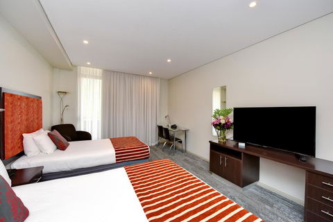 Mercure Centro Port Macquarie - Accommodation Daintree 1