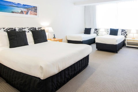 Mercure Charlestown - Accommodation Daintree 1