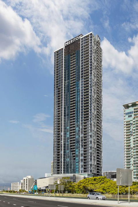 Meriton Suites Southport - Accommodation Daintree 3