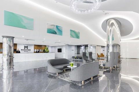Meriton Suites Southport - Accommodation Daintree 1