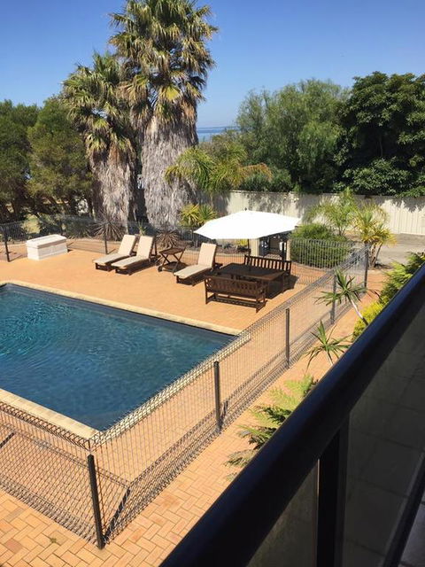 Metung Waters Motel And Apartments - Accommodation Daintree 3