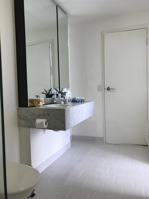 MH Self Contained Apartments QV1 - Accommodation Daintree 1