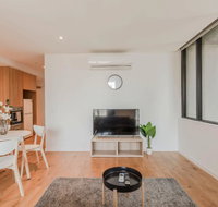 MH002  Modern Comfort  Distance - Accommodation Daintree
