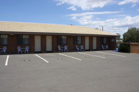 Mid Town Inn Narrabri - Accommodation Daintree 2