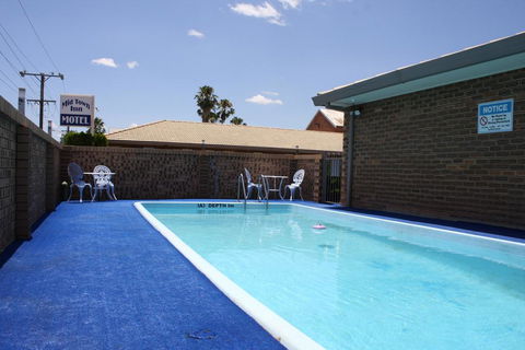 Mid Town Inn Narrabri - Accommodation Daintree 0