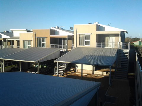 Millenium Apartments - Accommodation Daintree 0