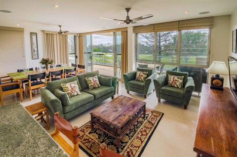 Ming Apartments #3 - 3/236 Marine Parade - Accommodation Daintree 3