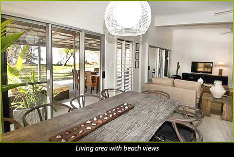 Mission Belle - Stunning Beachfront House - Accommodation Daintree 0