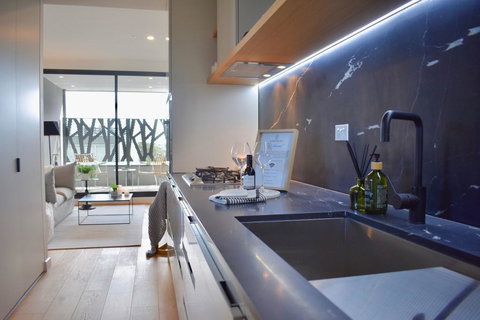 Modern And Elegant Apartment Near The Beach - Accommodation Daintree 1