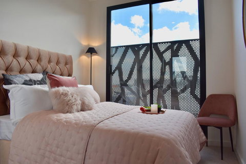 Modern And Elegant Apartment Near The Beach - Accommodation Daintree 3