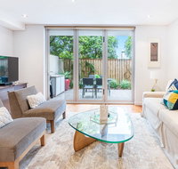 Modern apartment with large courtyard and short walk to Bondi Beach - Accommodation Daintree