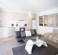 Modern Executive Apartment  Braddon 1BR Wine Wifi Secure Parking Canberra - Accommodation Daintree