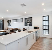 Modern Luxury at Christies Beach - Accommodation Daintree