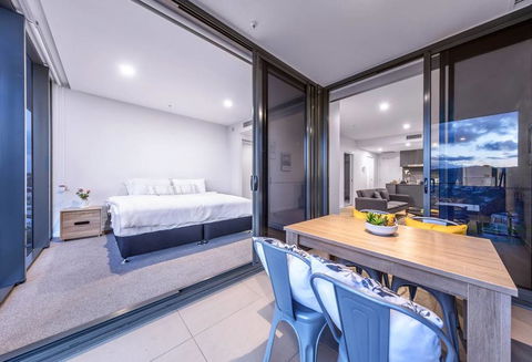 Modern, Carefree Living Style APT In Toowong&View - Accommodation Daintree 2