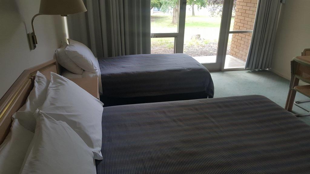Moe VIC Accommodation Daintree