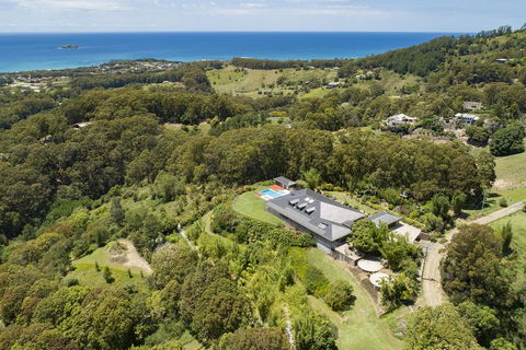 Mont Sapphire Luxury Estate - Accommodation Daintree 1