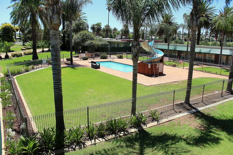 Motel Riverina - Accommodation Daintree 3