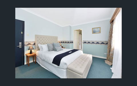 Mount Victoria Manor - Accommodation Daintree 2