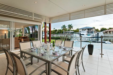 Mulloka Villa. Sunshine Coast Minyama - Accommodation Daintree 1
