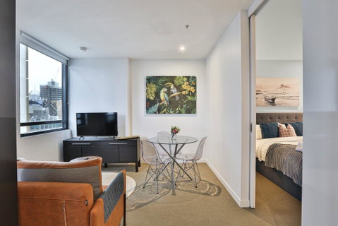 MY80 Apartment Located In The Inner Of Melbourne CBD - Accommodation Daintree 3