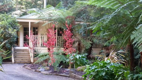 Myers Creek Cascades Luxury Cottages - Accommodation Daintree 0