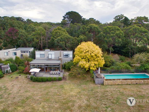 Myers Road Retreat Plus Guest House - Accommodation Daintree 0