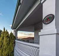 Serpentine Rose - Accommodation Daintree