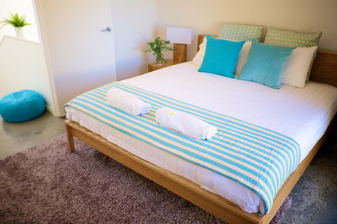 Cottesloe Artist's Beach Retreat - Accommodation Daintree 13